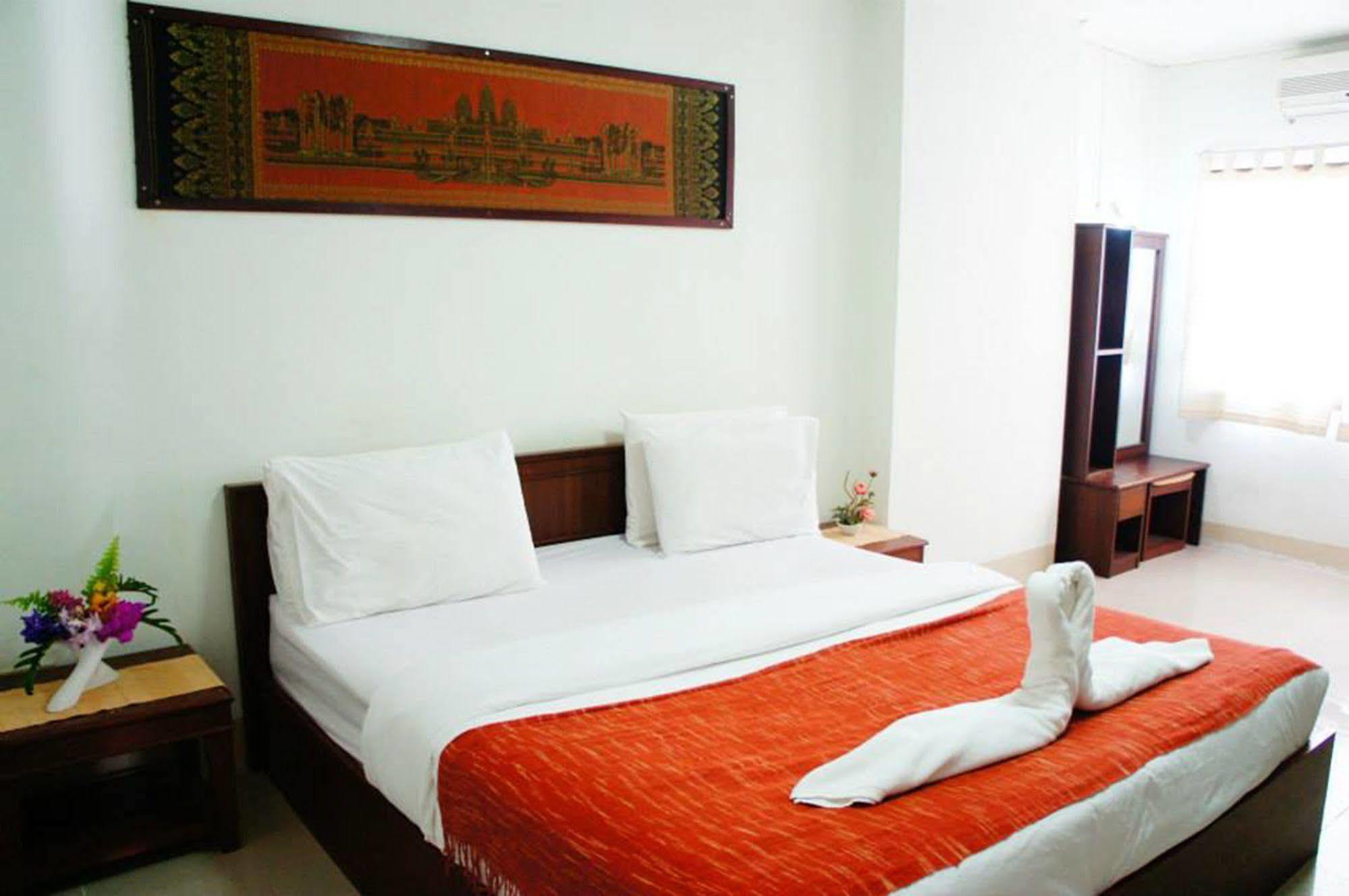 Vipa House Hotel Chiang Mai Exterior photo