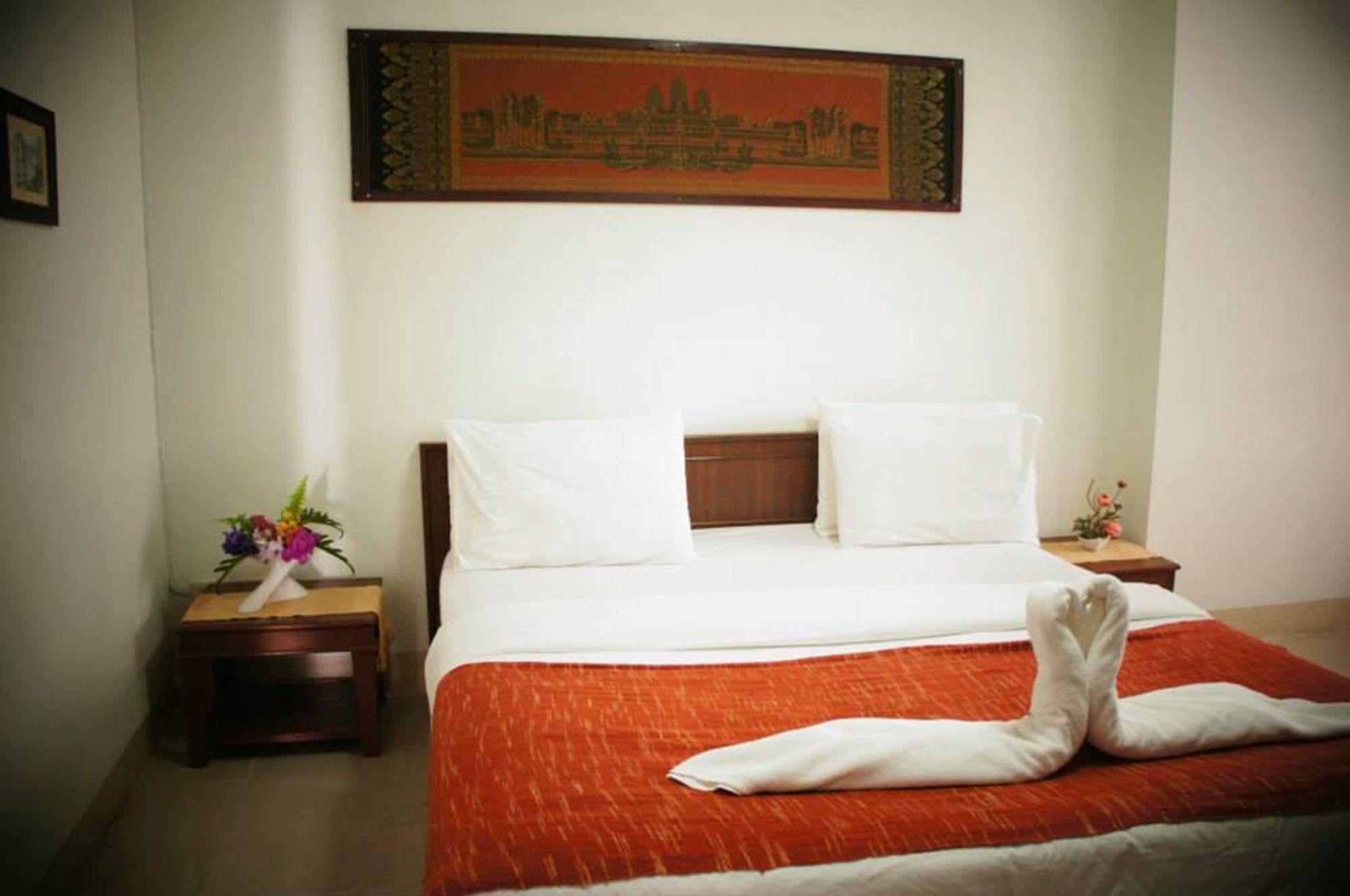 Vipa House Hotel Chiang Mai Exterior photo